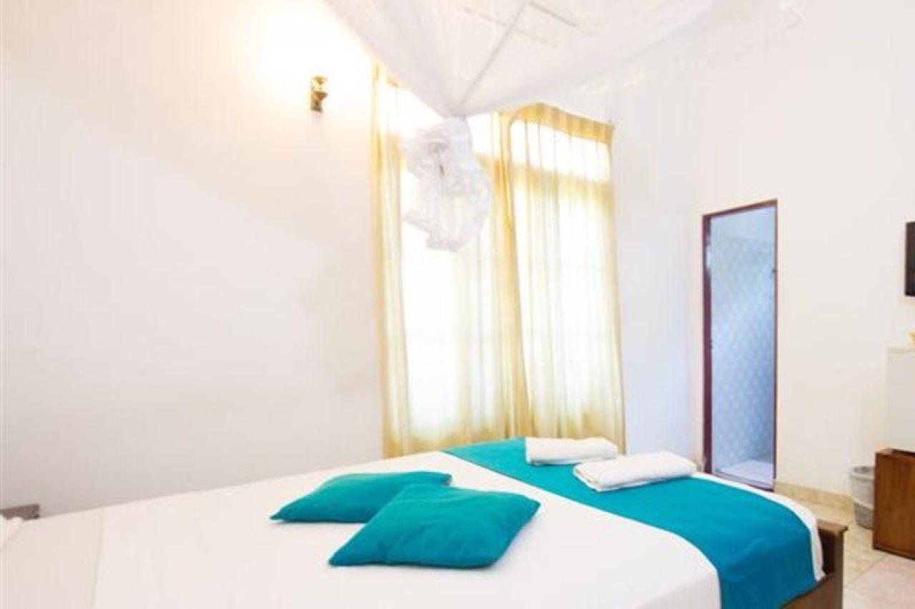 Hotel Empryean Катунаяка Экстерьер фото