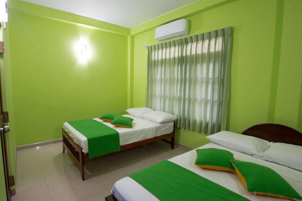 Hotel Empryean Катунаяка Экстерьер фото