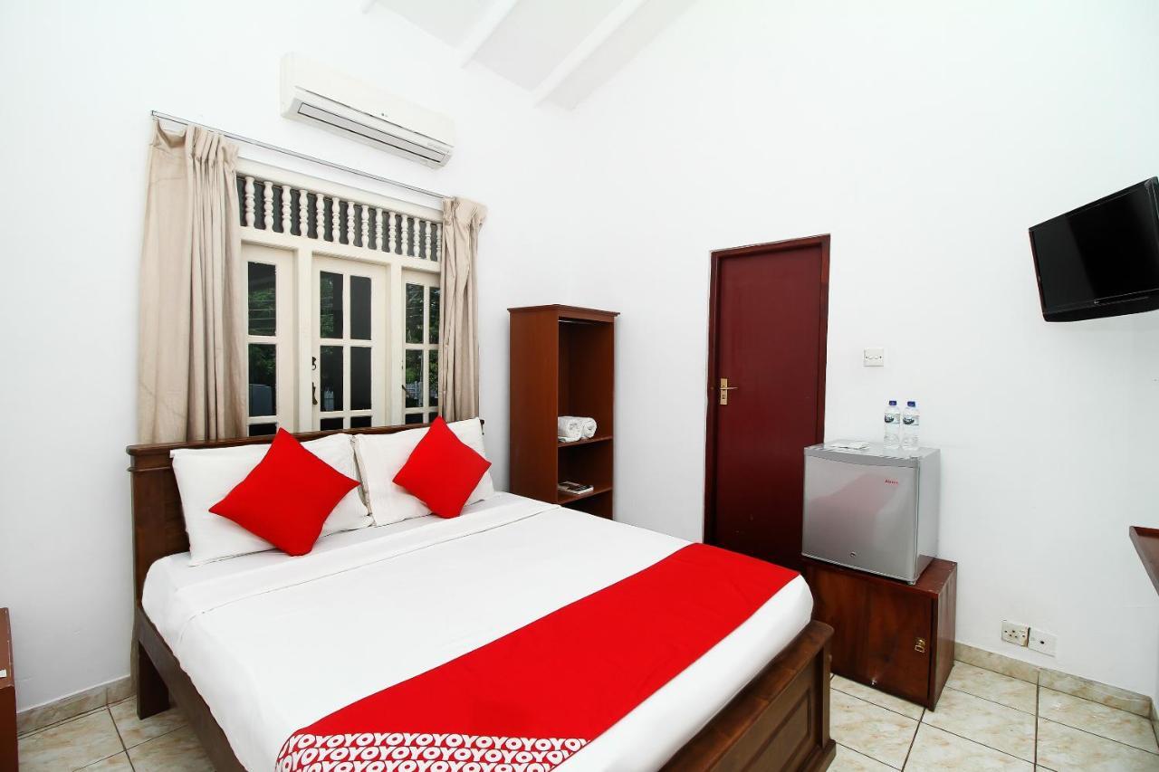 Hotel Empryean Катунаяка Экстерьер фото