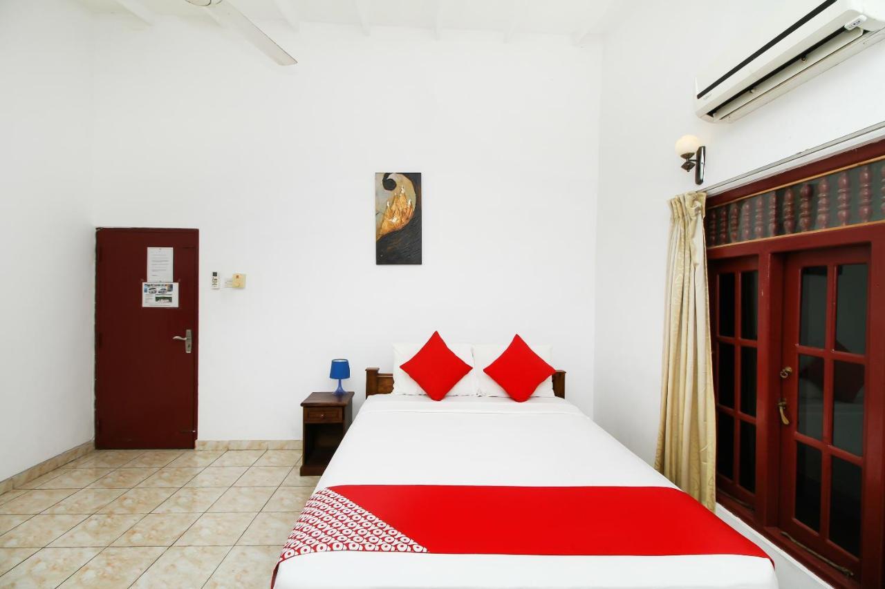 Hotel Empryean Катунаяка Экстерьер фото